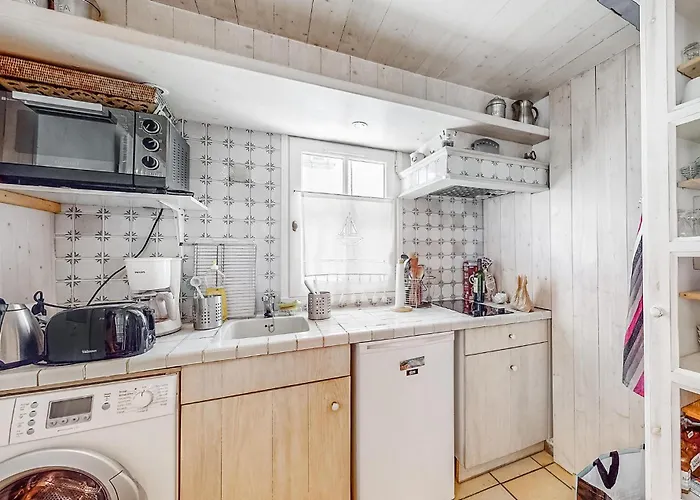 Casa vacanze 2 Bedroom Amazing In Ars-en-Ré